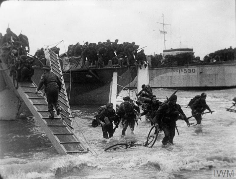 British Commandos landing on Sword Beach during the Normandy Landings.