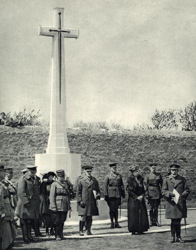 King George V gives his speech at Terlinchtun Military Cemetery.