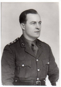 Black and white portrait of Major Ronald Anderson Gerrard in his military uniform.
