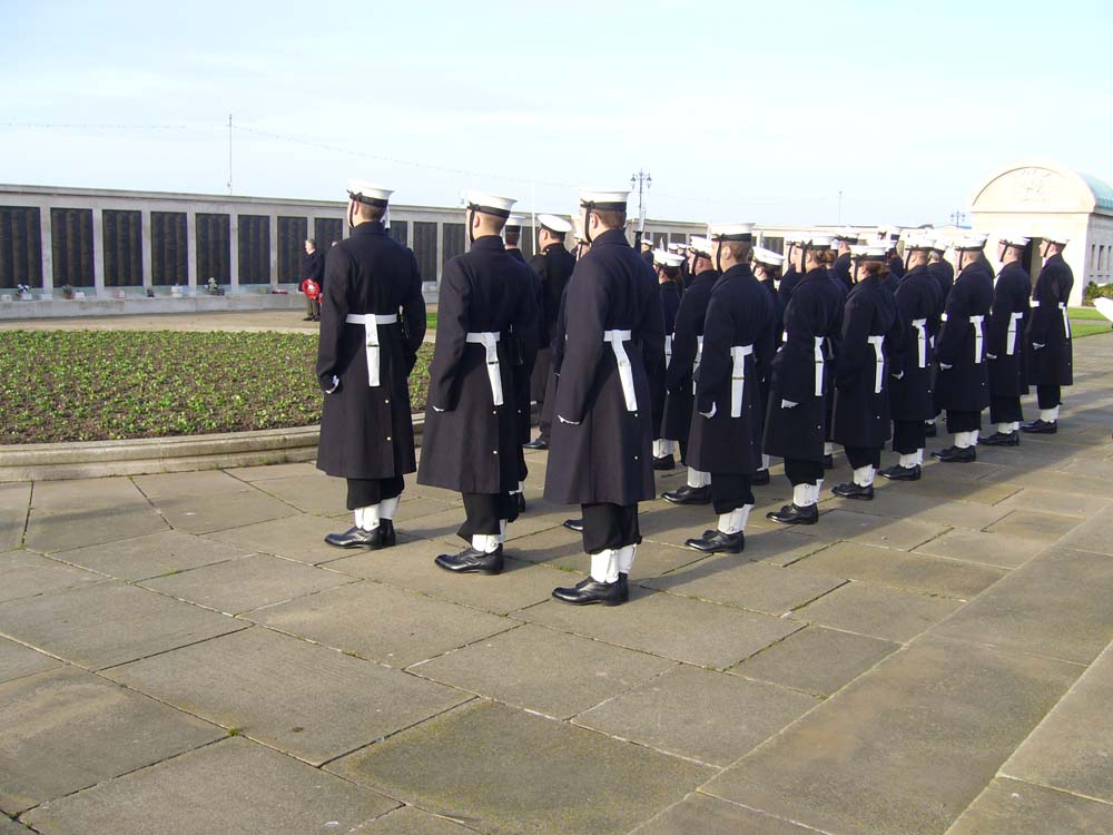 Portsmouth Naval Mem Remembrance Day2006(1)