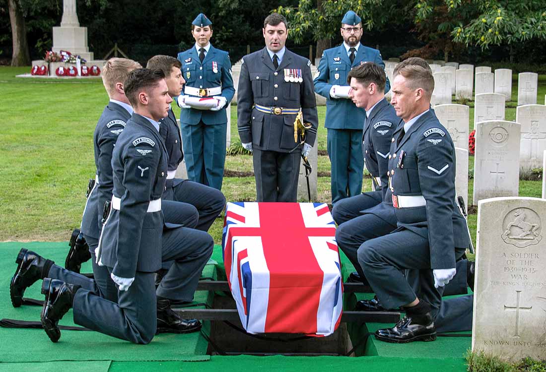 WW2 aircraft crew laid to rest with Military Honours