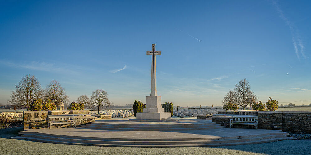 Cross of Sacrifice at Bedford House Cemetery