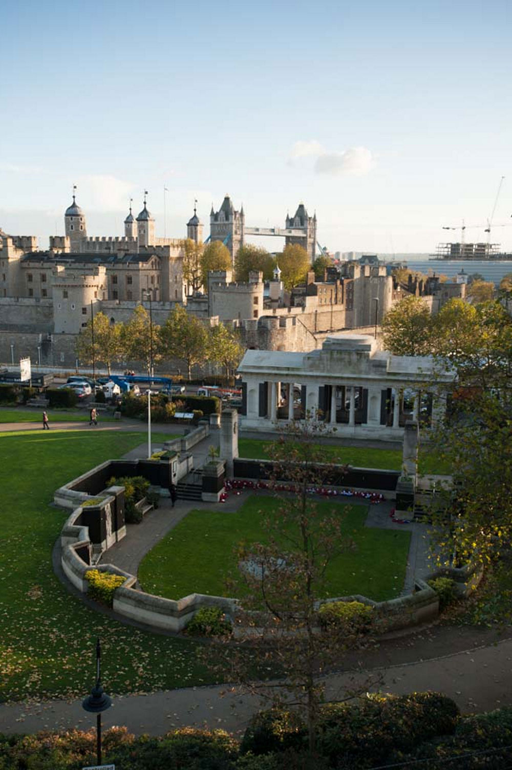 View of the Tower Hill Memorial with the Tower of London in the background.
