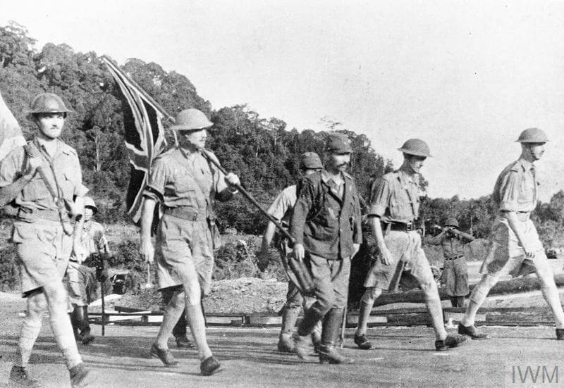 9 IWM HU 2781 Brits On Way To Surrender Singapore 15Feb42