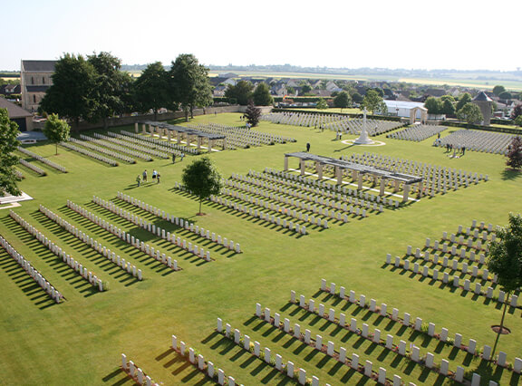 tours of war graves in france